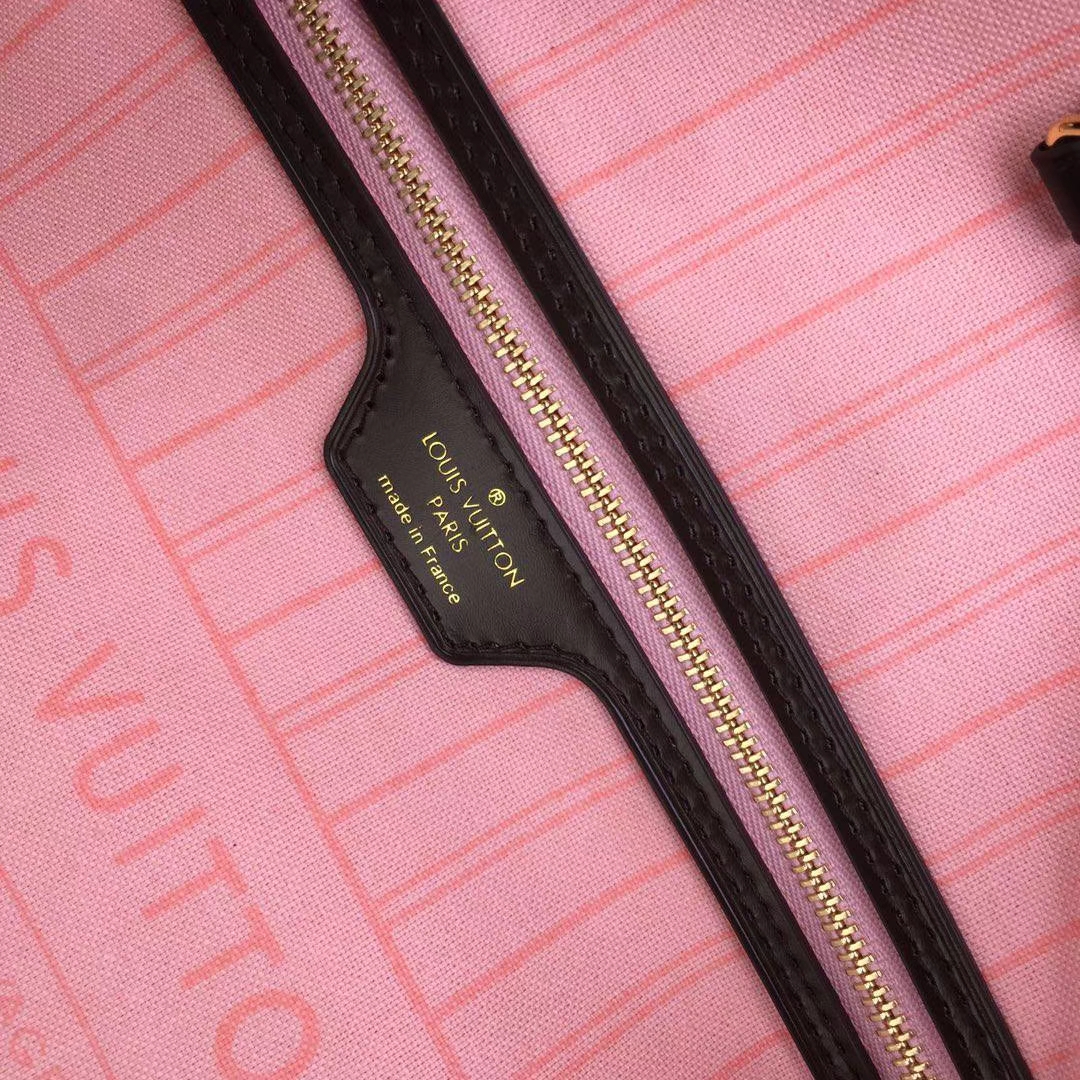 LV路易威登 顶级版N41603Neverfull 经典手袋 采用了清新的织物内衬和灵感源自路易威登档案馆的复古细节 32x29x17cm