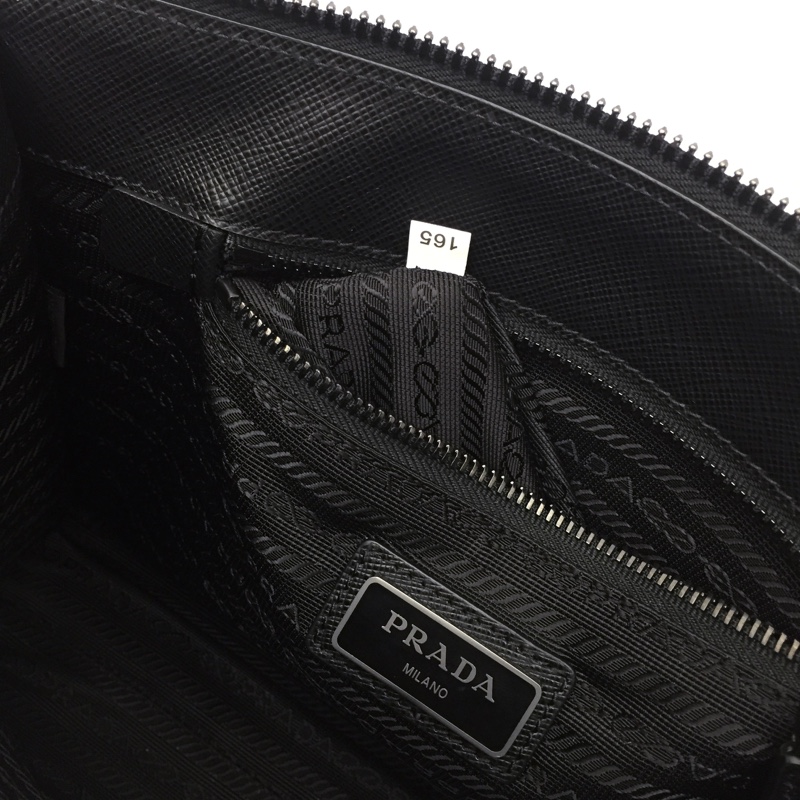 Prada新款专柜同步男手包2NE009 颠覆传统 拼格设计 165代工码