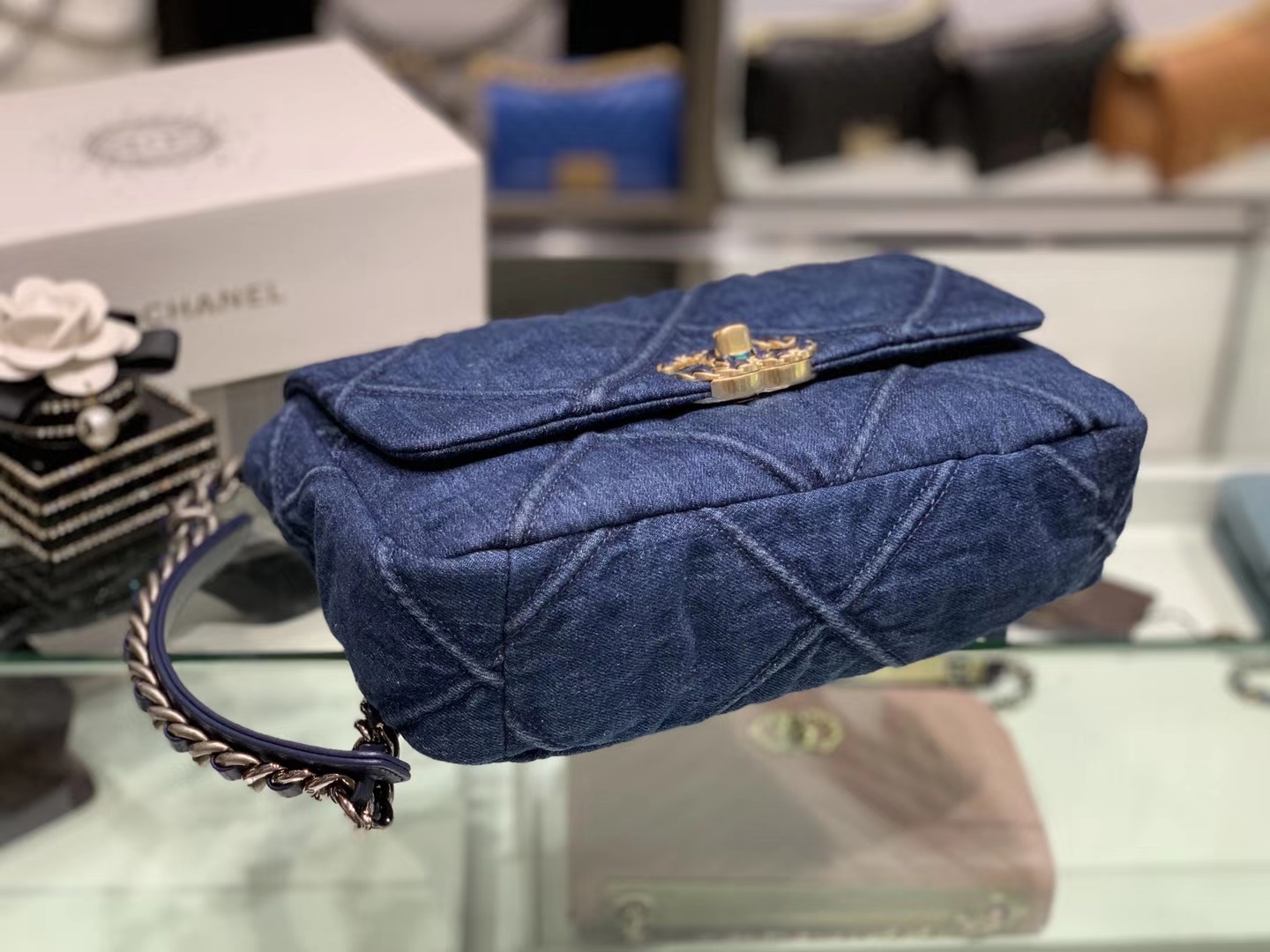 Chanel（香奈儿）𝟮𝟬𝟮𝟬 𝖈𝖍𝖆𝖓𝖊𝖑 19 手袋 超美的牛仔蓝