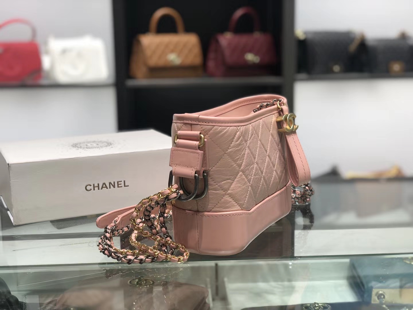 Chanel（香奈儿）????????? # 流浪包〔樱花粉 菱格〕20cm