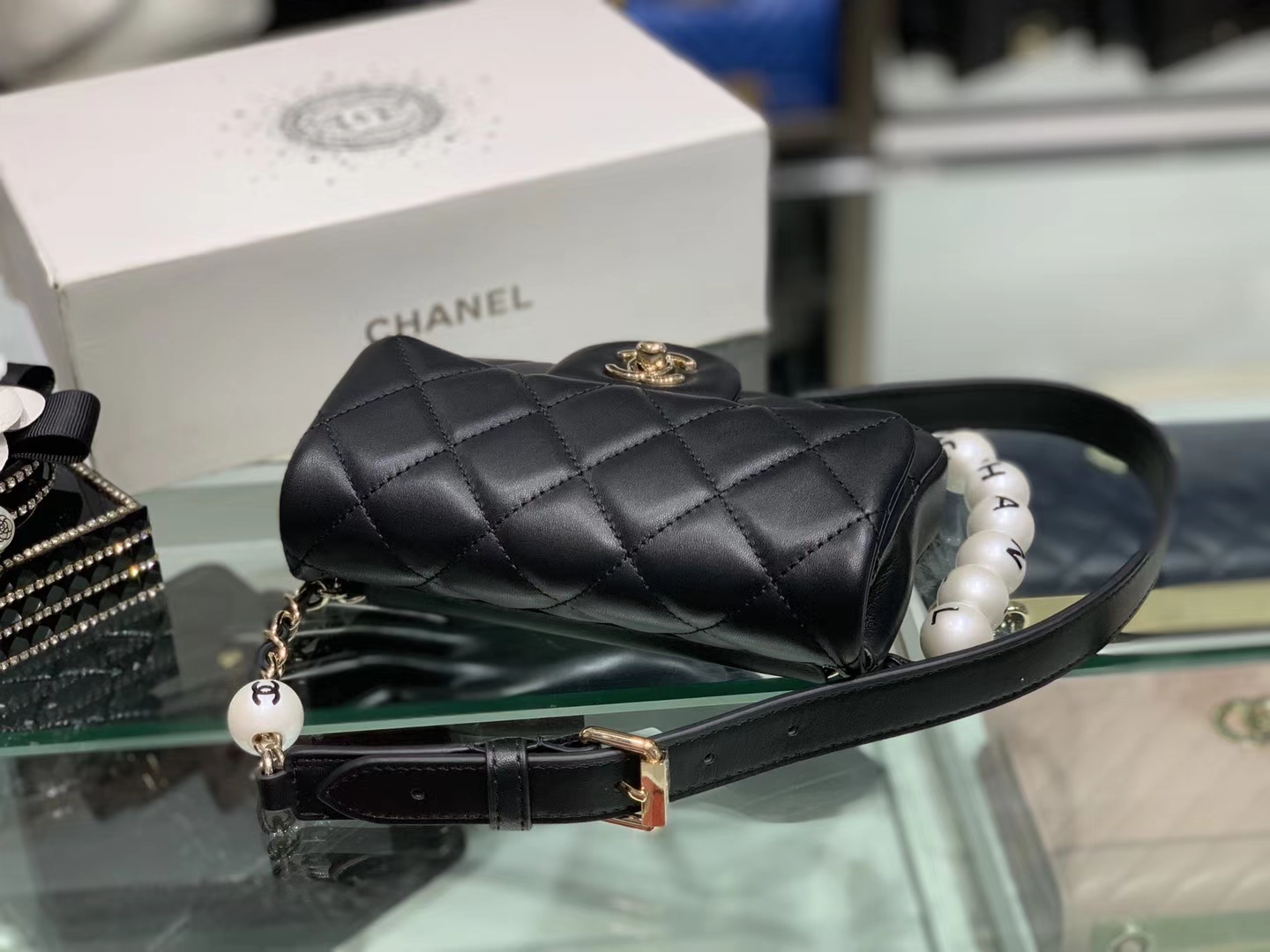 Chanel（香奈儿）2020新款 珍珠腰包 超级仙女 长度可调节 黑色 金扣