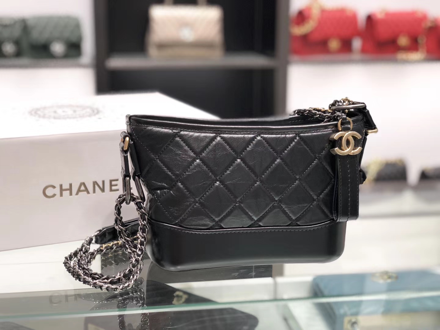 Chanel（香奈儿）𝖌𝖆𝖇𝖗𝖎𝖊𝖑𝖑𝖊 # 流浪包〔黑色菱格〕20cm