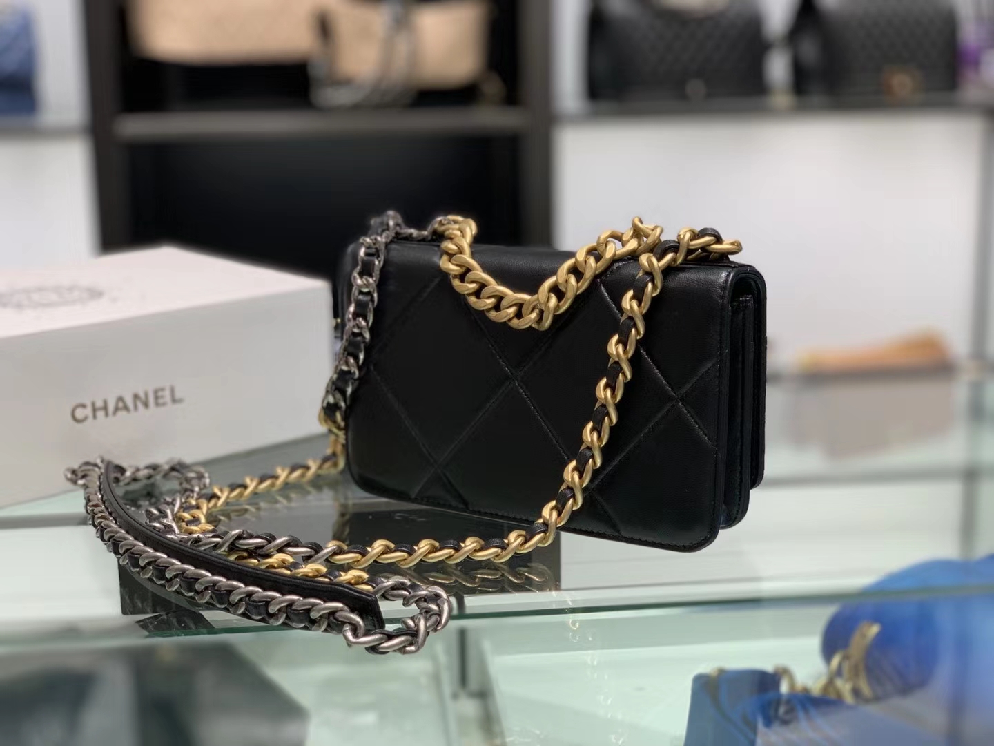 Chanel（香奈儿）19 woc 手袋 链子晚宴包 黑色