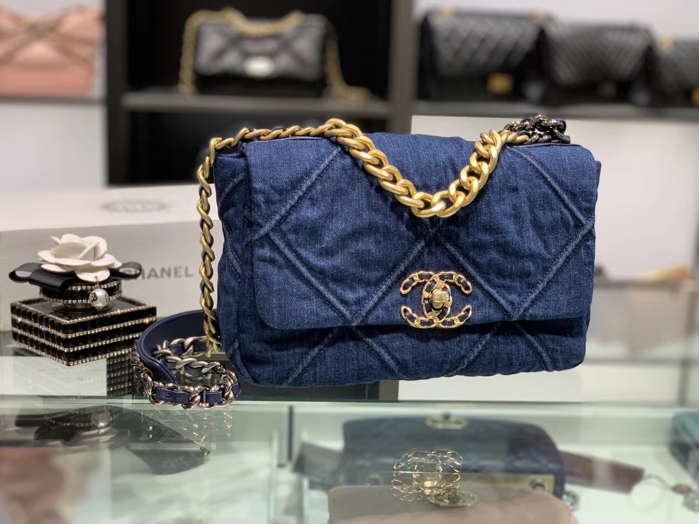 Chanel（香奈儿）𝟮𝟬𝟮𝟬 𝖈𝖍𝖆𝖓𝖊𝖑 19 手袋 超美的牛仔蓝