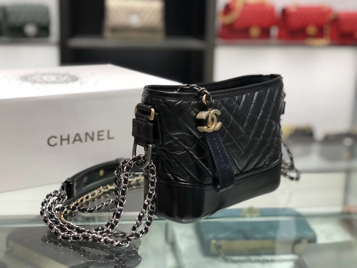Chanel（香奈儿）𝖌𝖆𝖇𝖗𝖎𝖊𝖑𝖑𝖊 # 流浪包〔黑色V纹〕20cm