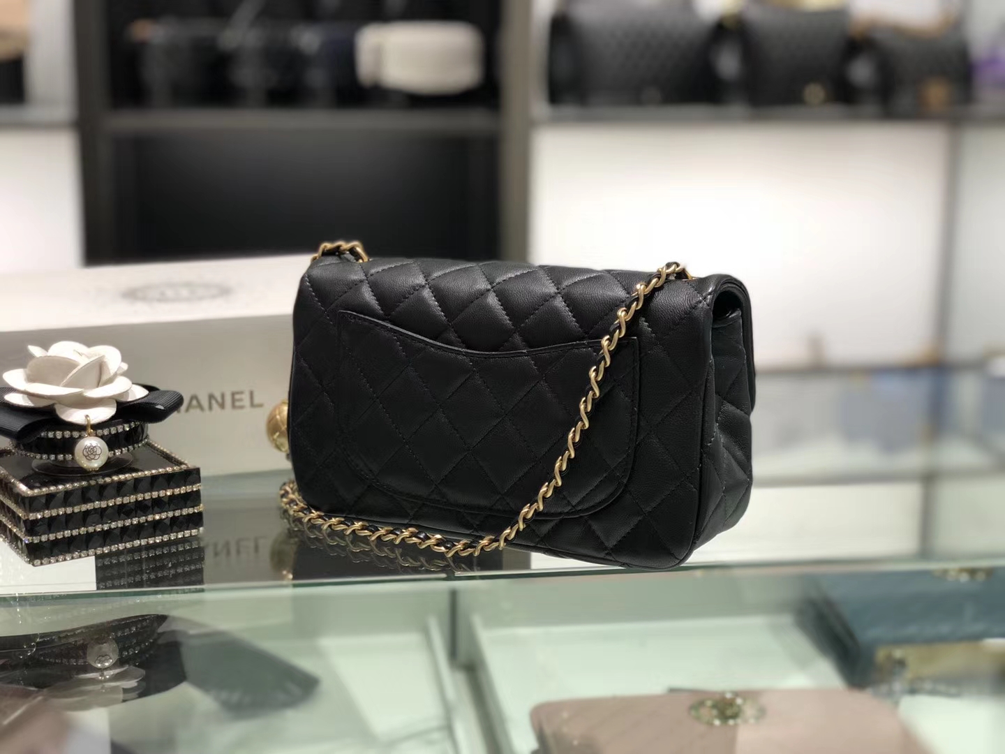 Chanel（香奈儿）最火 cf mini 小金珠 系列 黑色 金扣 20cm