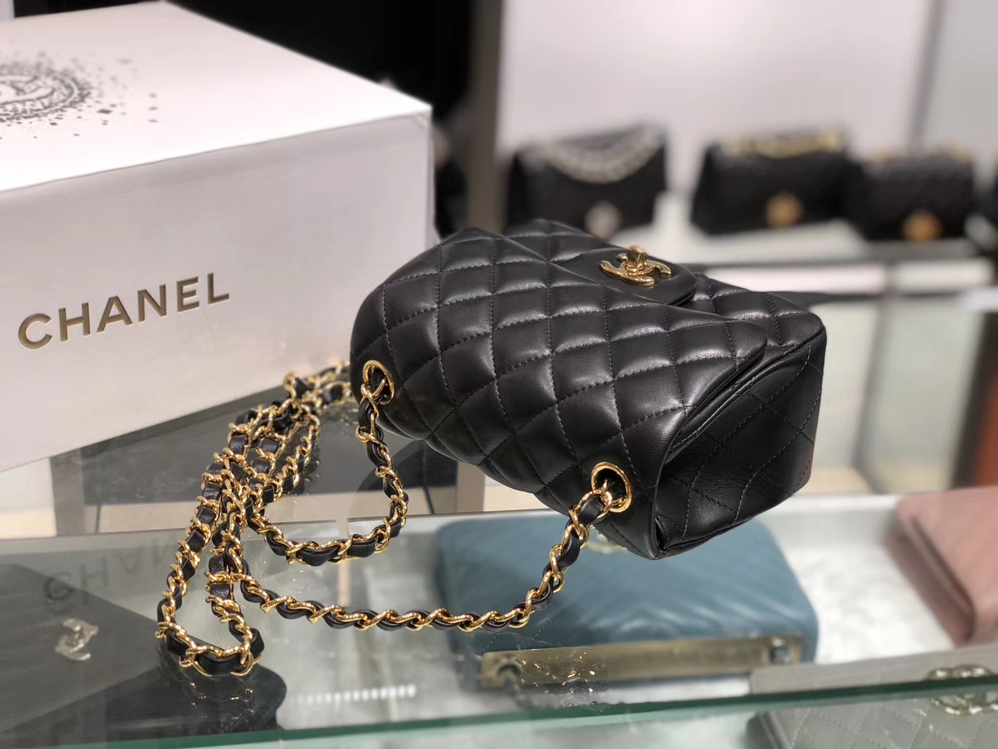 Chanel（香奈儿）cf # 链条包 羊皮 黑色 金扣 金链 17cm