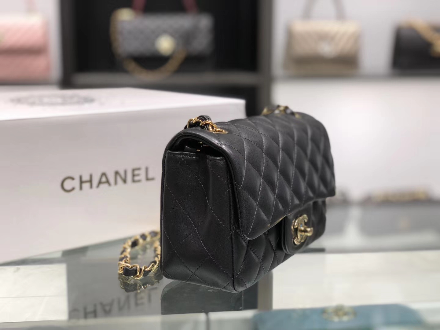 Chanel（香奈儿）cf # 链条包 羊皮 黑色 金扣 金链 20cm