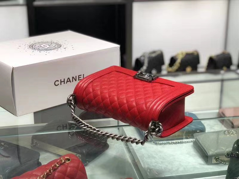 Chanel（香奈儿）Leboy # 小牛皮配搭复古砂银 中国红 25cm