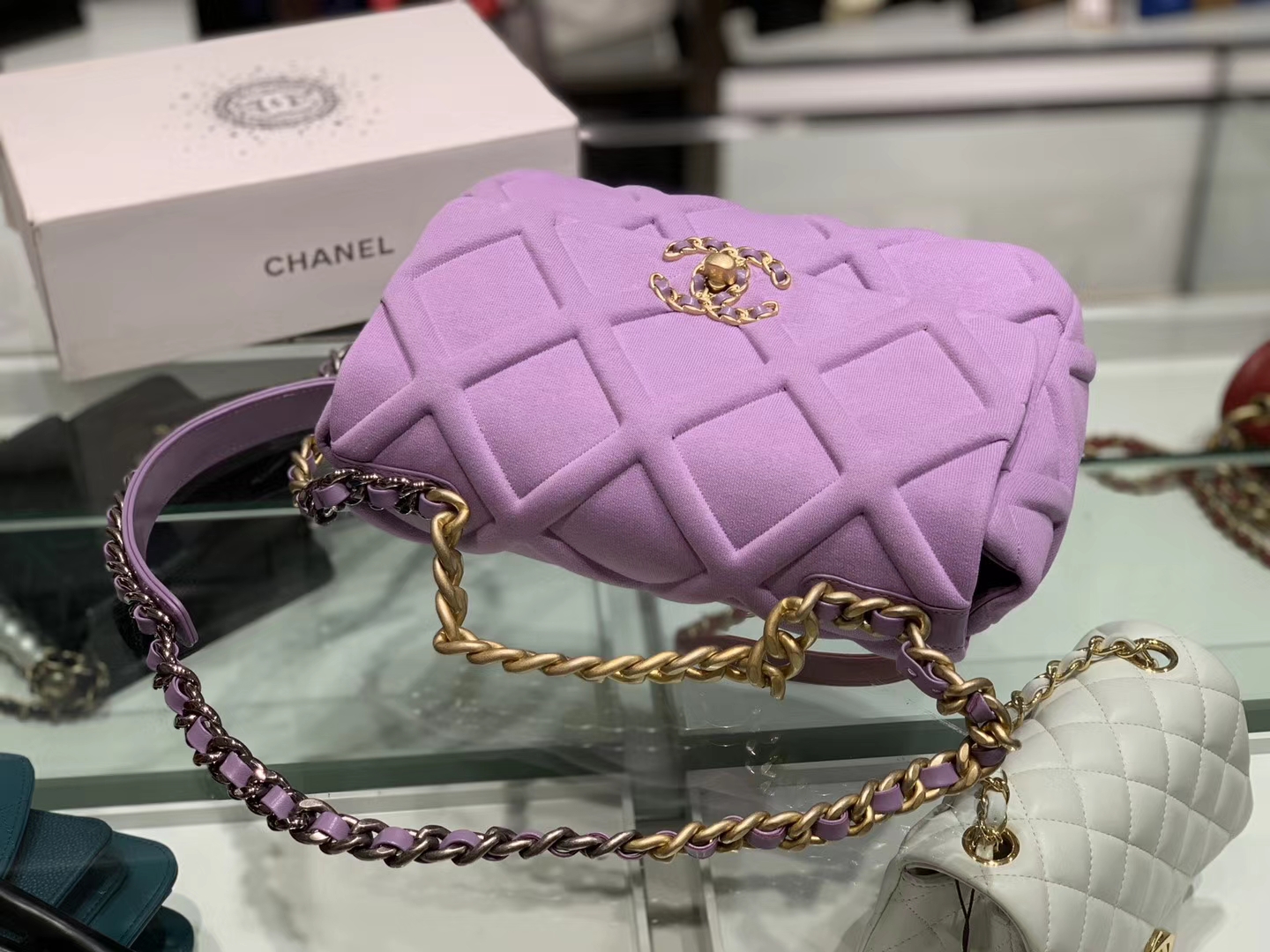 Chanel（香奈儿）马卡龙紫色 19手袋 Jersey针织面料 优雅又休闲