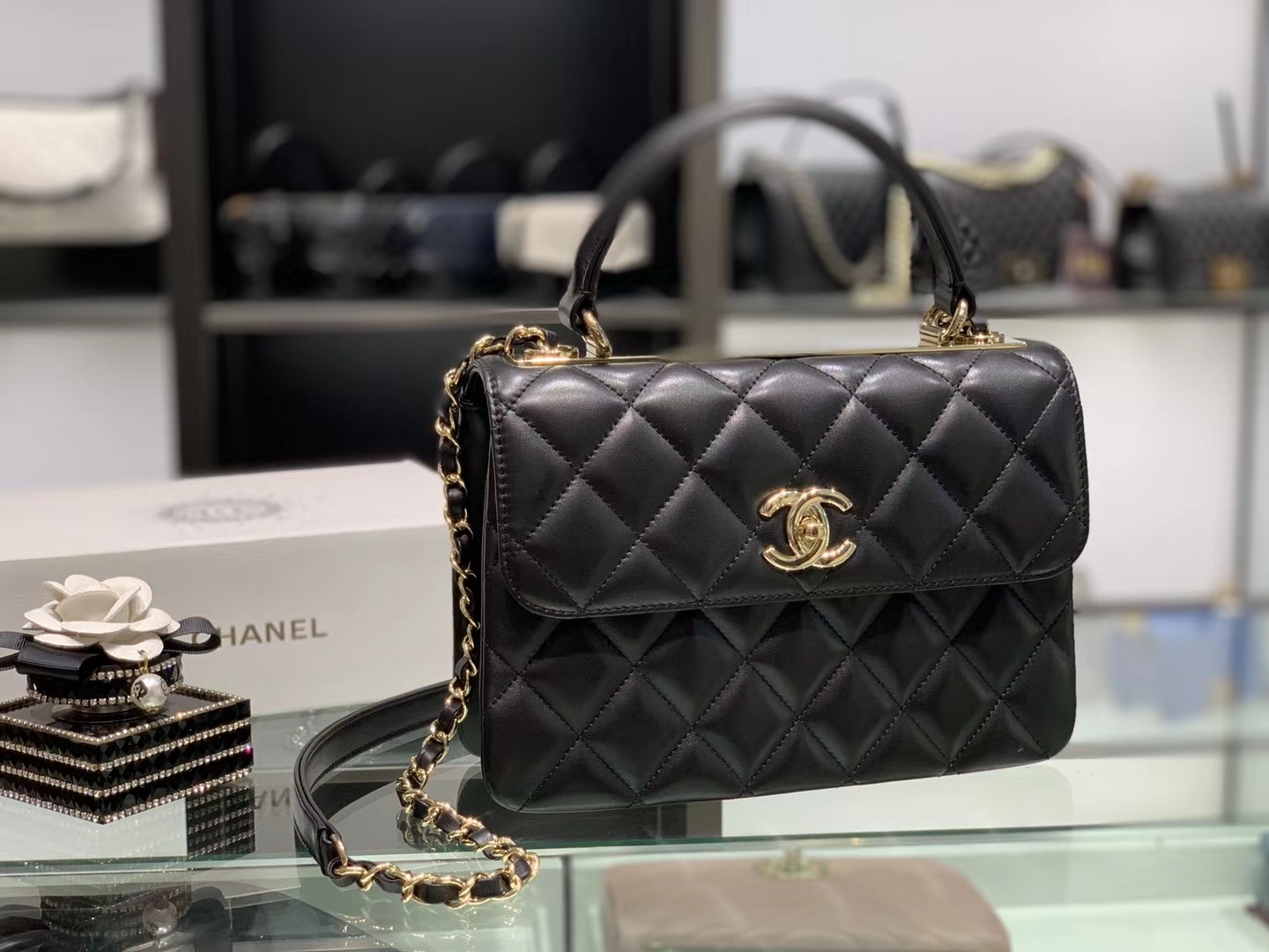 Chanel（香奈儿）Trendy cc 菱格 黑色 羊皮搭配金扣 25cm