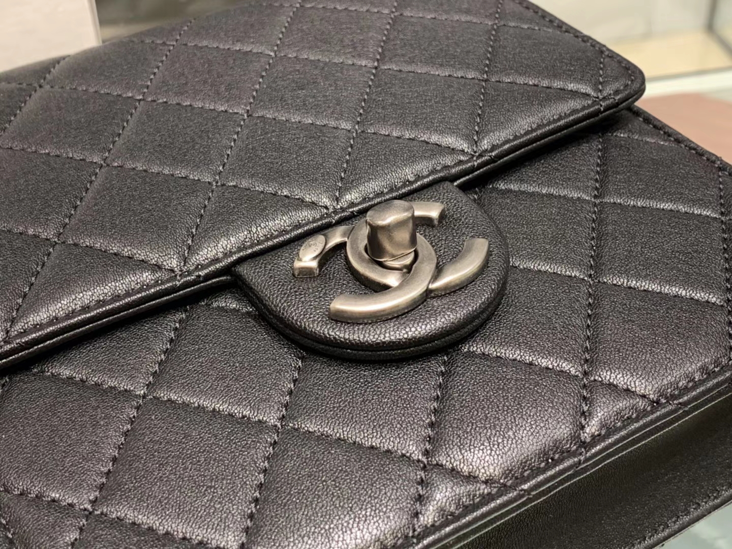 Chanel（香奈儿）???? 春夏升级版 透明珍珠包 黑色 银扣