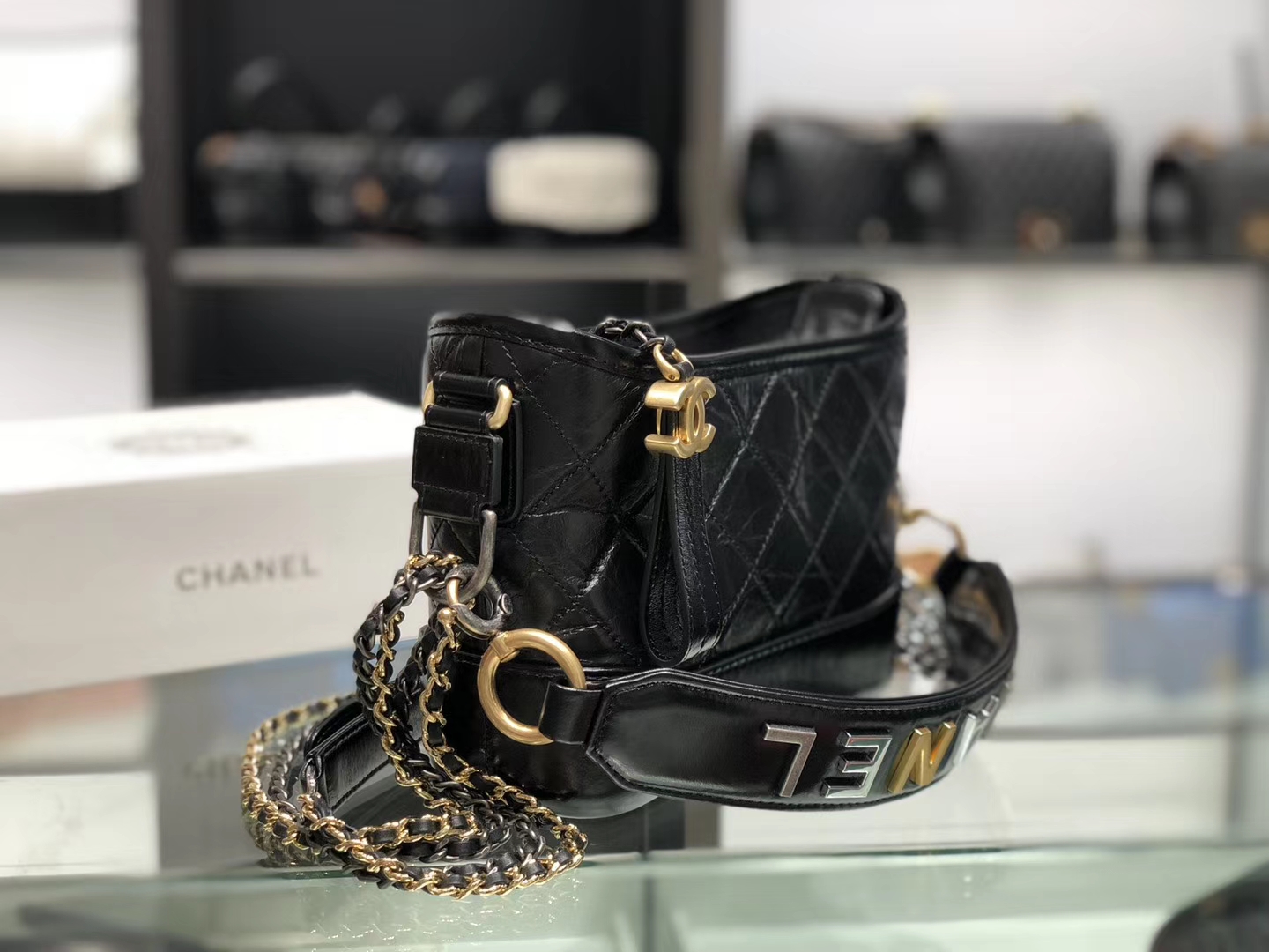Chanel（香奈儿）手柄流浪包 黑色 原厂进口小牛皮 20cm