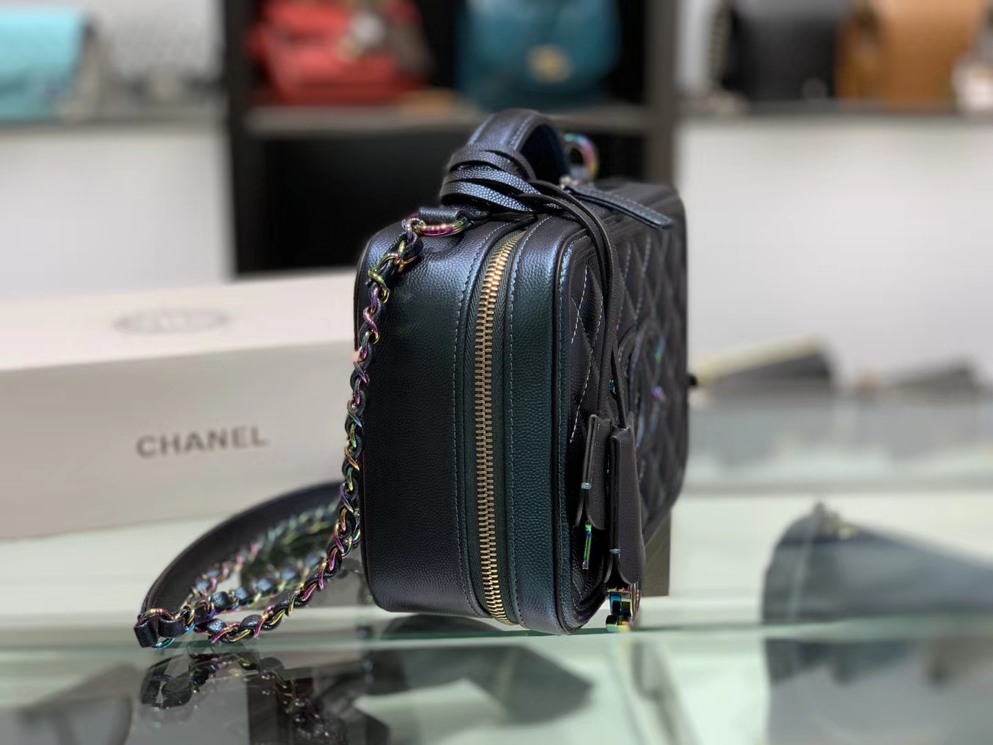 Chanel（香奈儿）化妆盒子包 墨绿色拼黑色 金扣 21cm