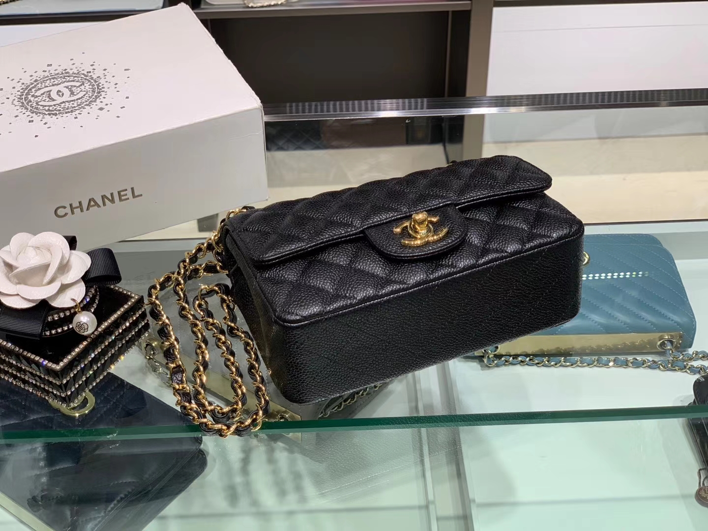 Chanel（香奈儿）cf jumbo 链条包 经典黑 金扣 金链 20cm