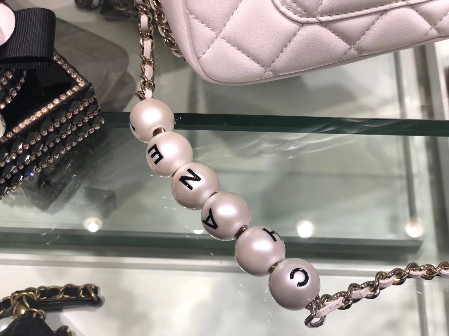 Chanel（香奈儿）2020 新款 珍珠包 超级仙女 长度可调节 白色 金扣