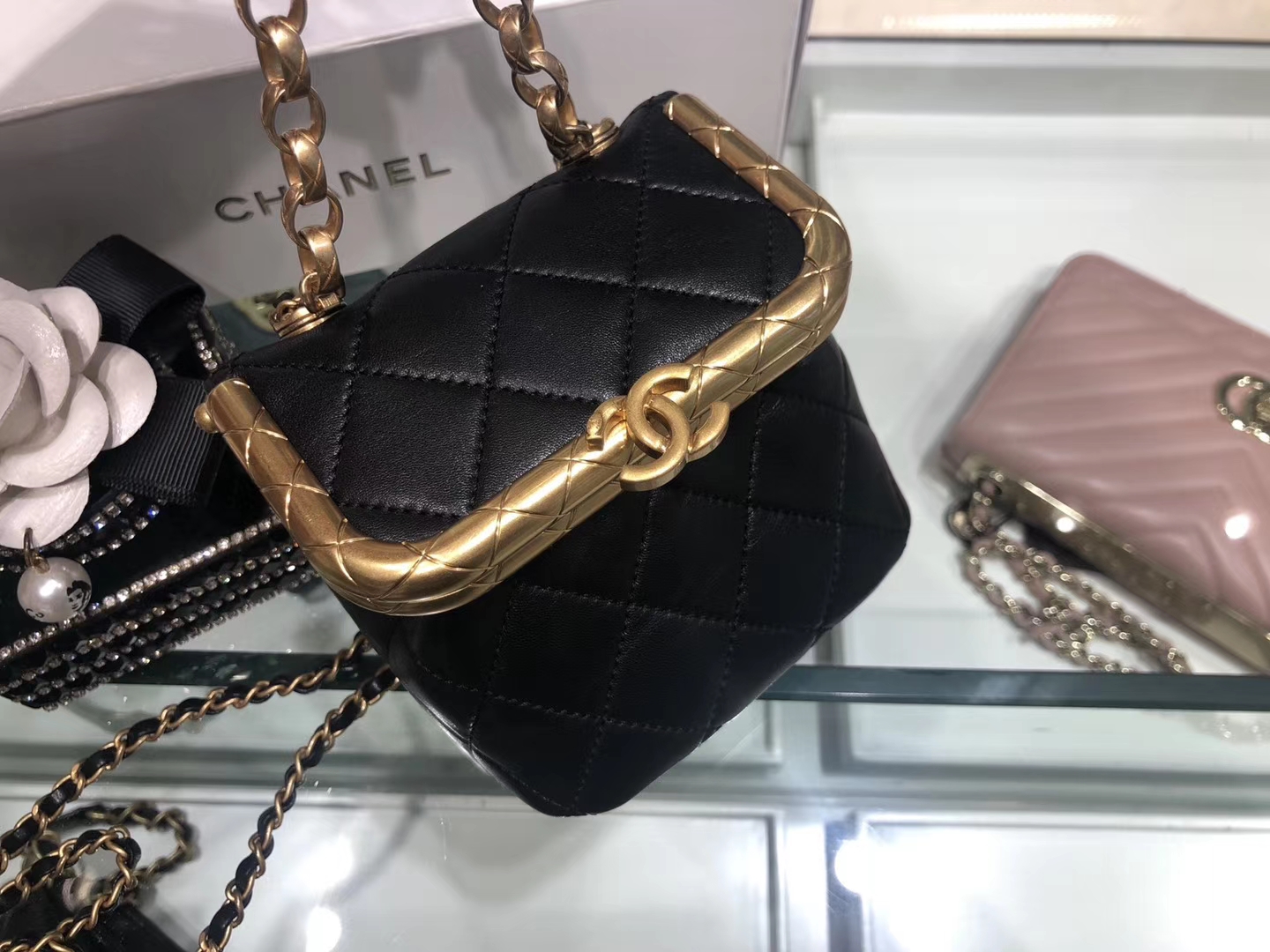 Chanel（香奈儿）最新 链条包 黑色 金扣 当季最难买的一只小爱