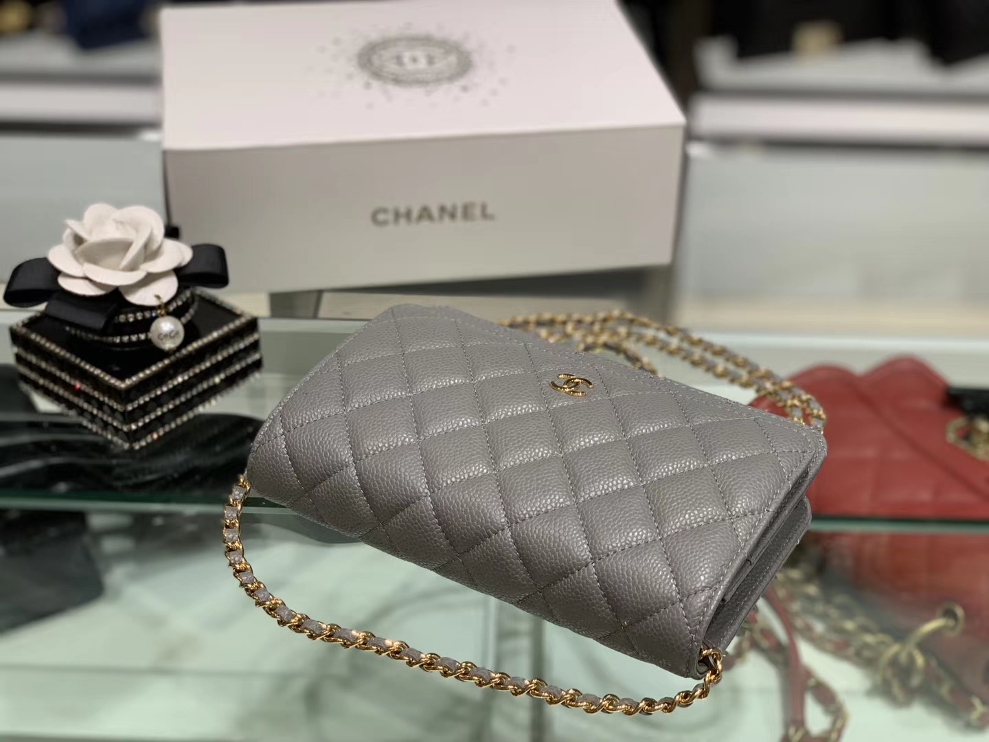Chanel（香奈儿）𝓦𝓞𝓒 经典菱格包 鱼子酱发财包 巴黎灰 金扣 19.5cm