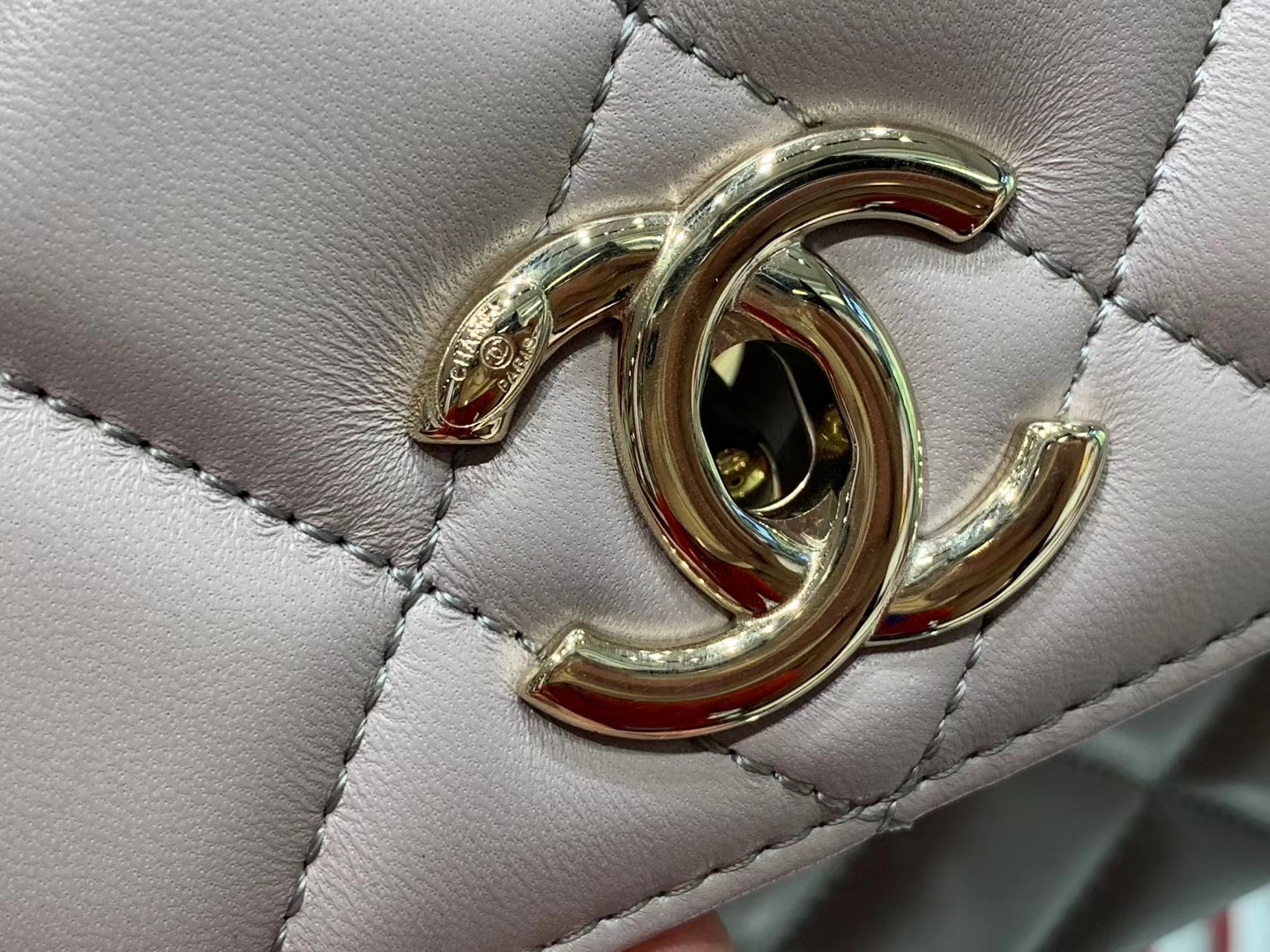 Chanel（香奈儿）Trendy cc 菱格 风衣灰 羊皮搭配金扣 25cm