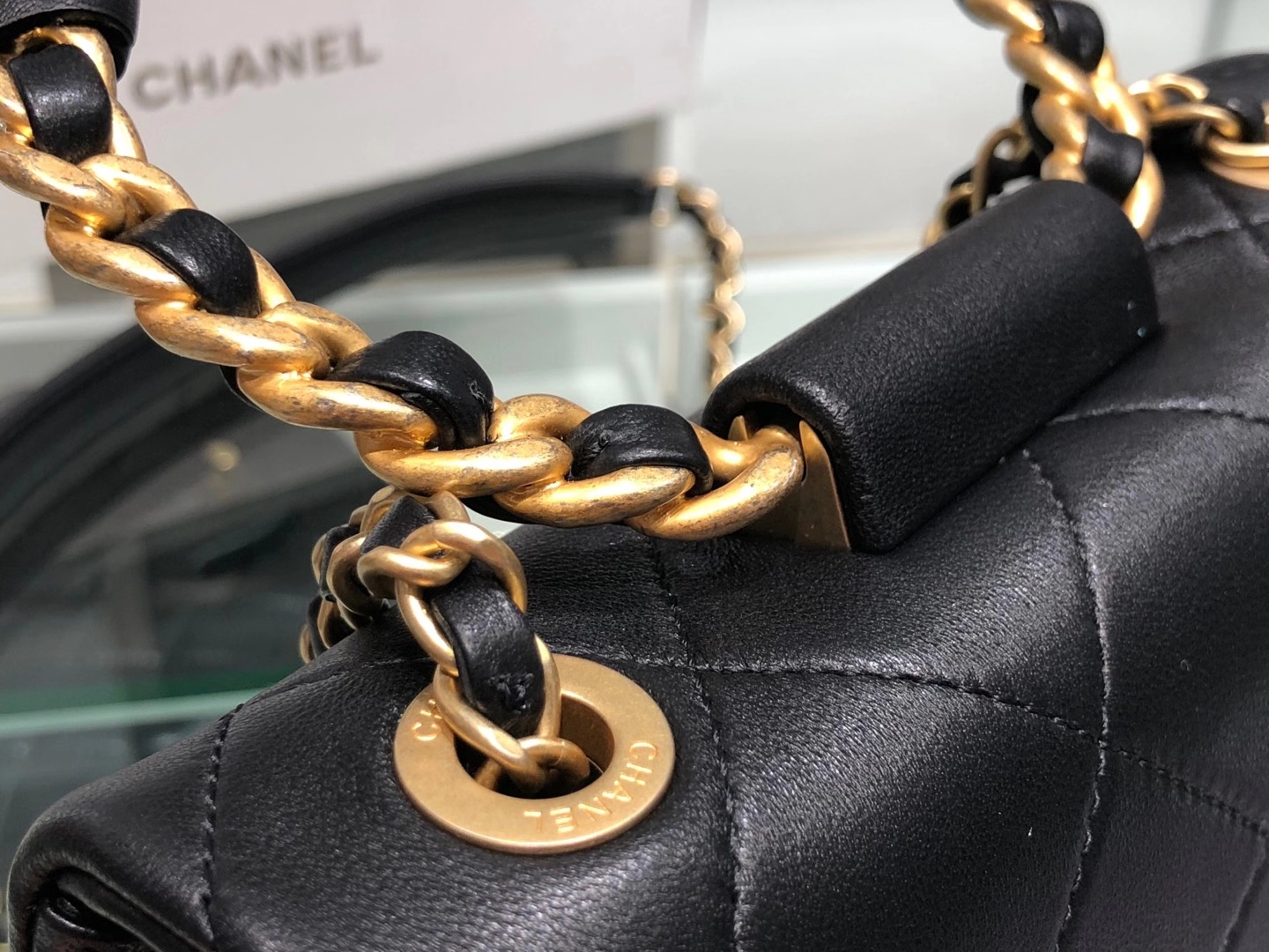 Chanel（香奈儿）圆环方胖子 黑色 金链 金扣