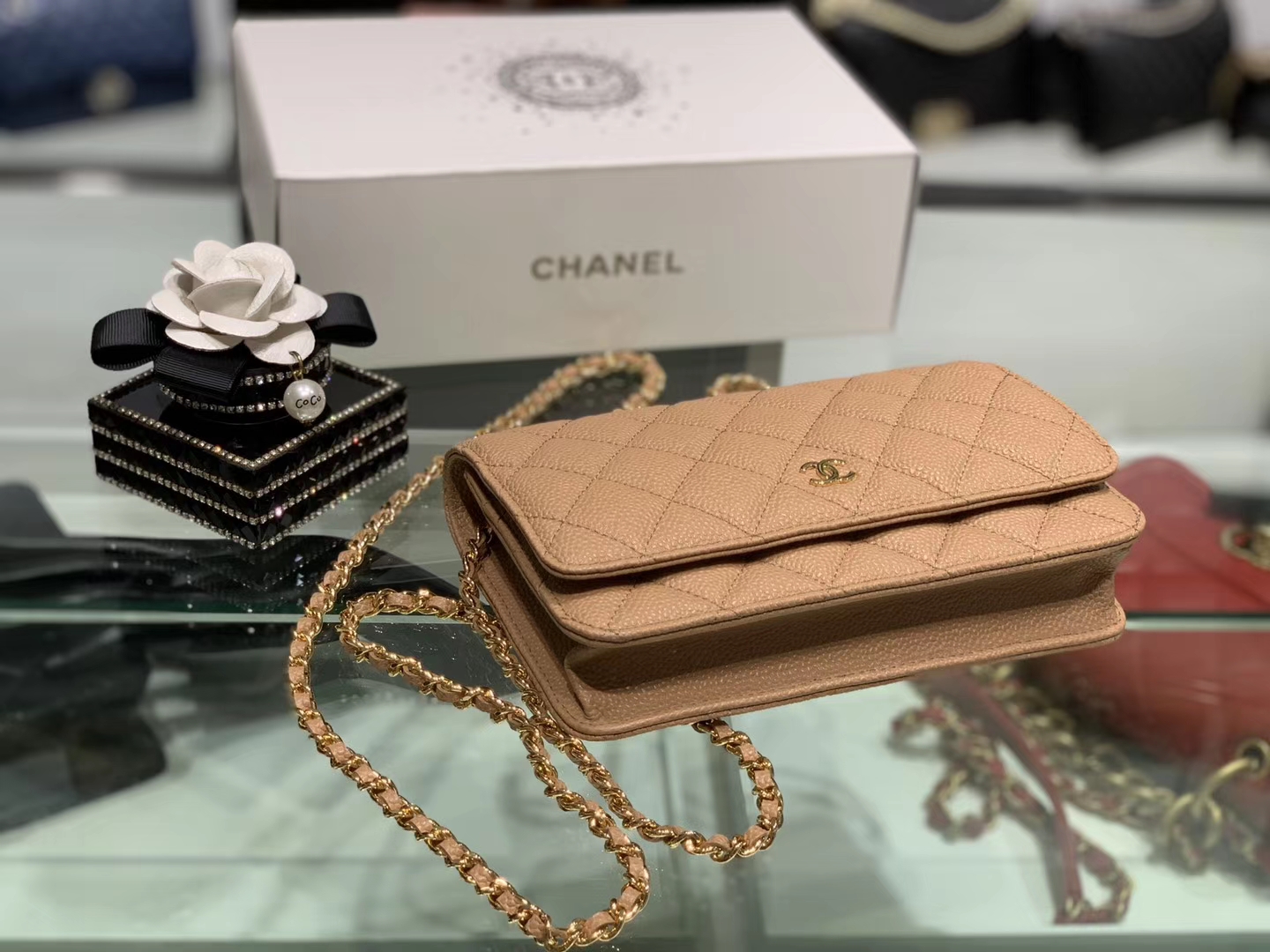 Chanel（香奈儿）??? 经典菱格包 鱼子酱发财包 金棕色 金扣 19.5cm