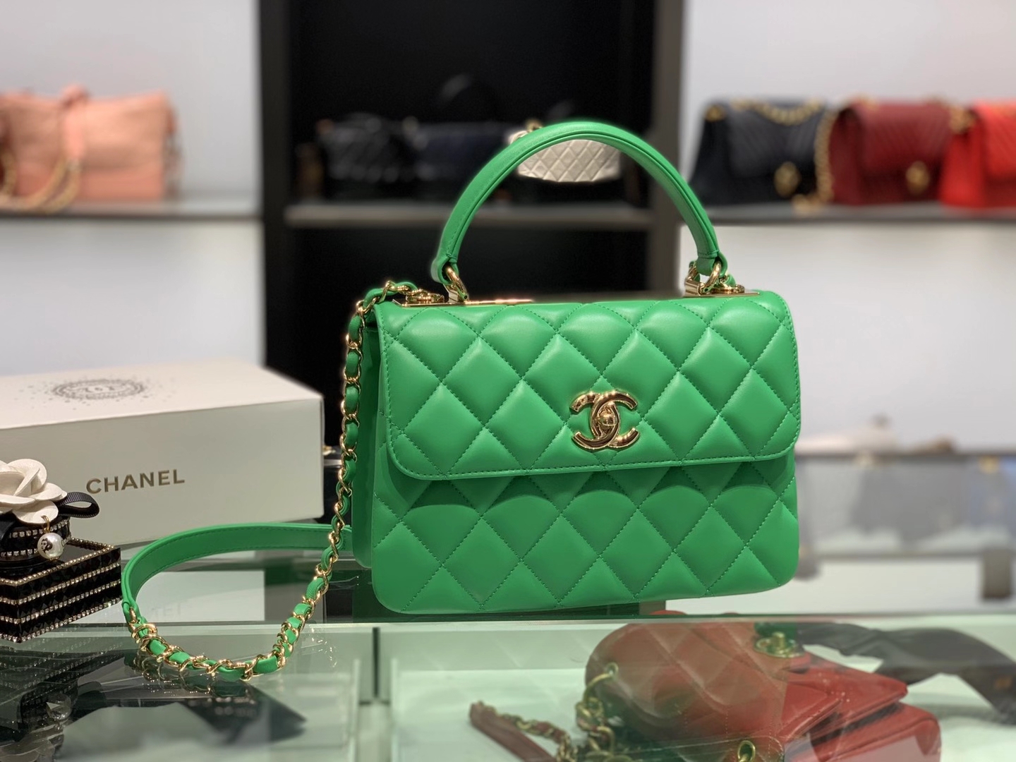 Chanel（香奈儿）Trendy cc 菱格 竹子绿 羊皮搭配金扣 25cm