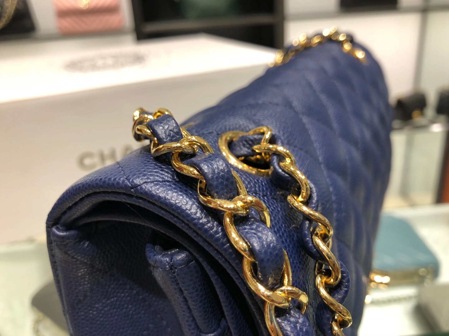 Chanel（香奈儿）cf 链条包 中号 经典口盖包 深蓝色 金扣 金链 25cm