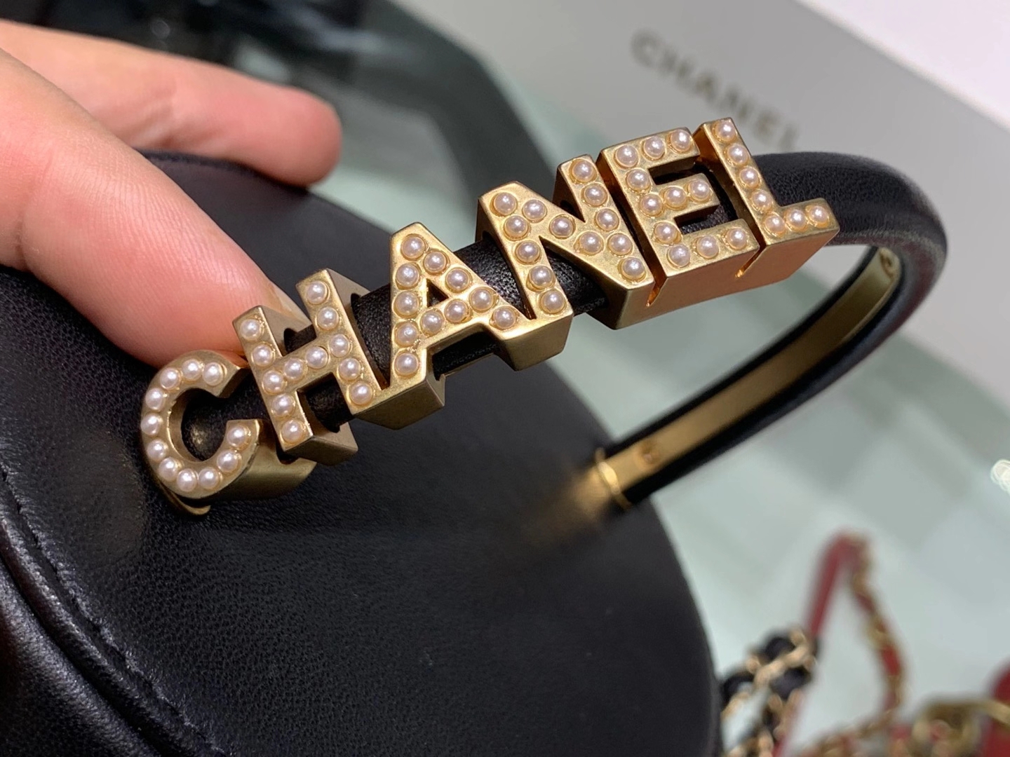 Chanel（香奈儿）2020 珍珠化妆桶包 黑色 复古五金相配的小珍珠搭配 精致 典雅 复古