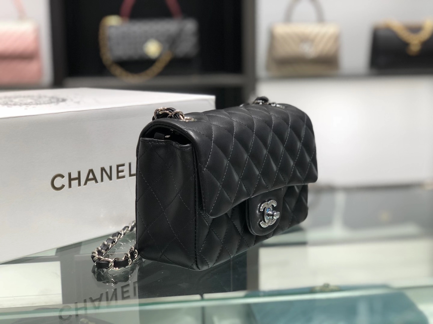 Chanel（香奈儿）cf 链条包 黑色 羊皮 菱格包 银扣 银链 20cm