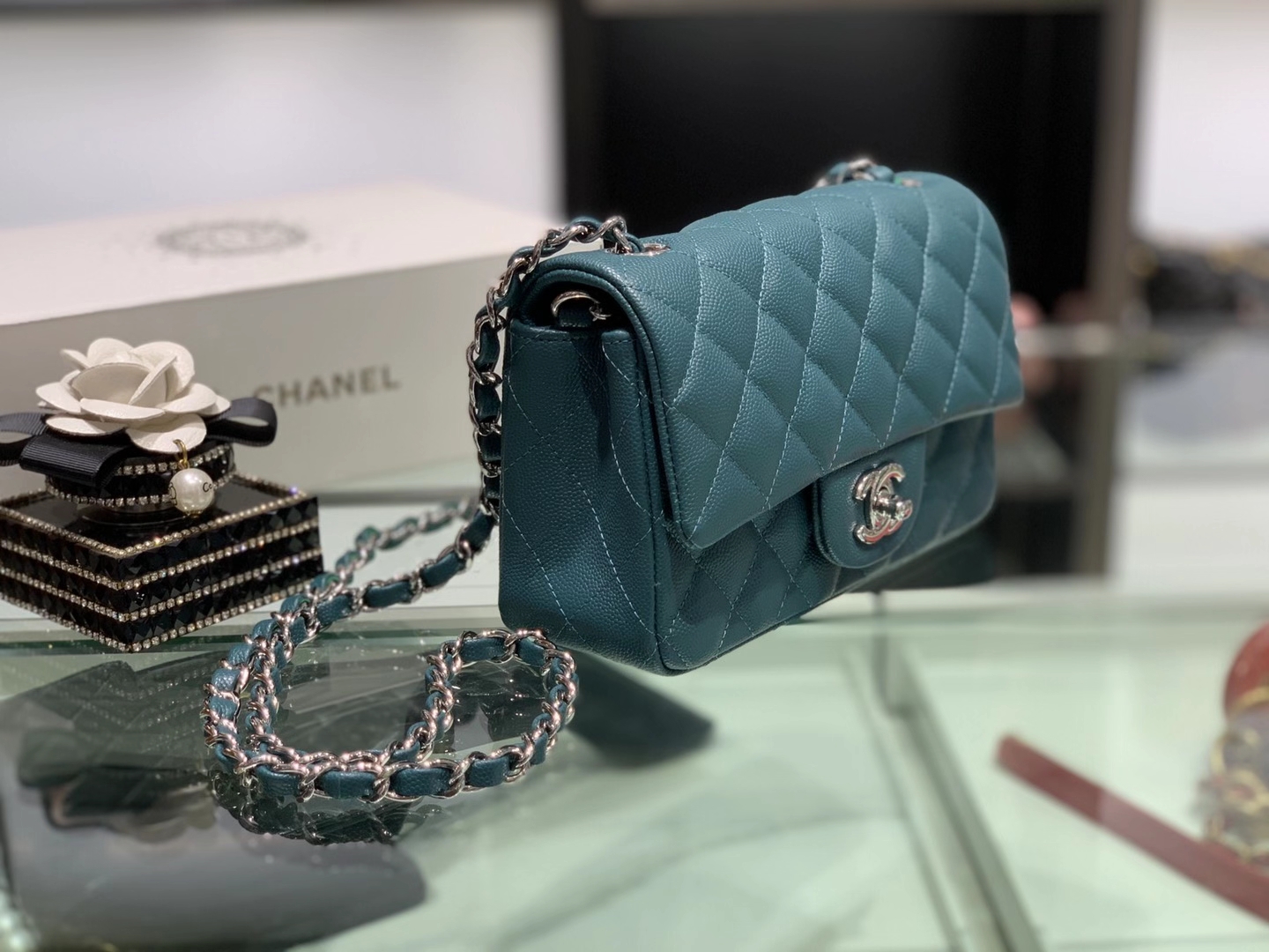 Chanel（香奈儿）cf 链条包 经典口盖包 细球纹 靛蓝色 银扣 银链 20cm