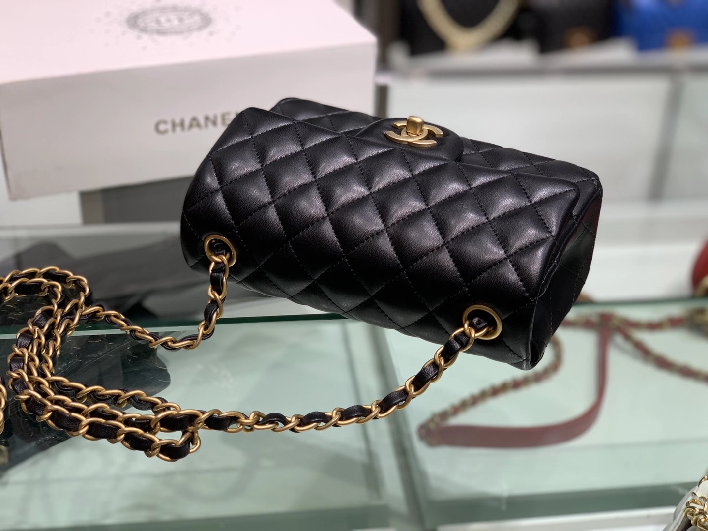 Chanel（香奈儿）cf 链条包 黑色 羊皮 菱格包 金扣 金链 20cm