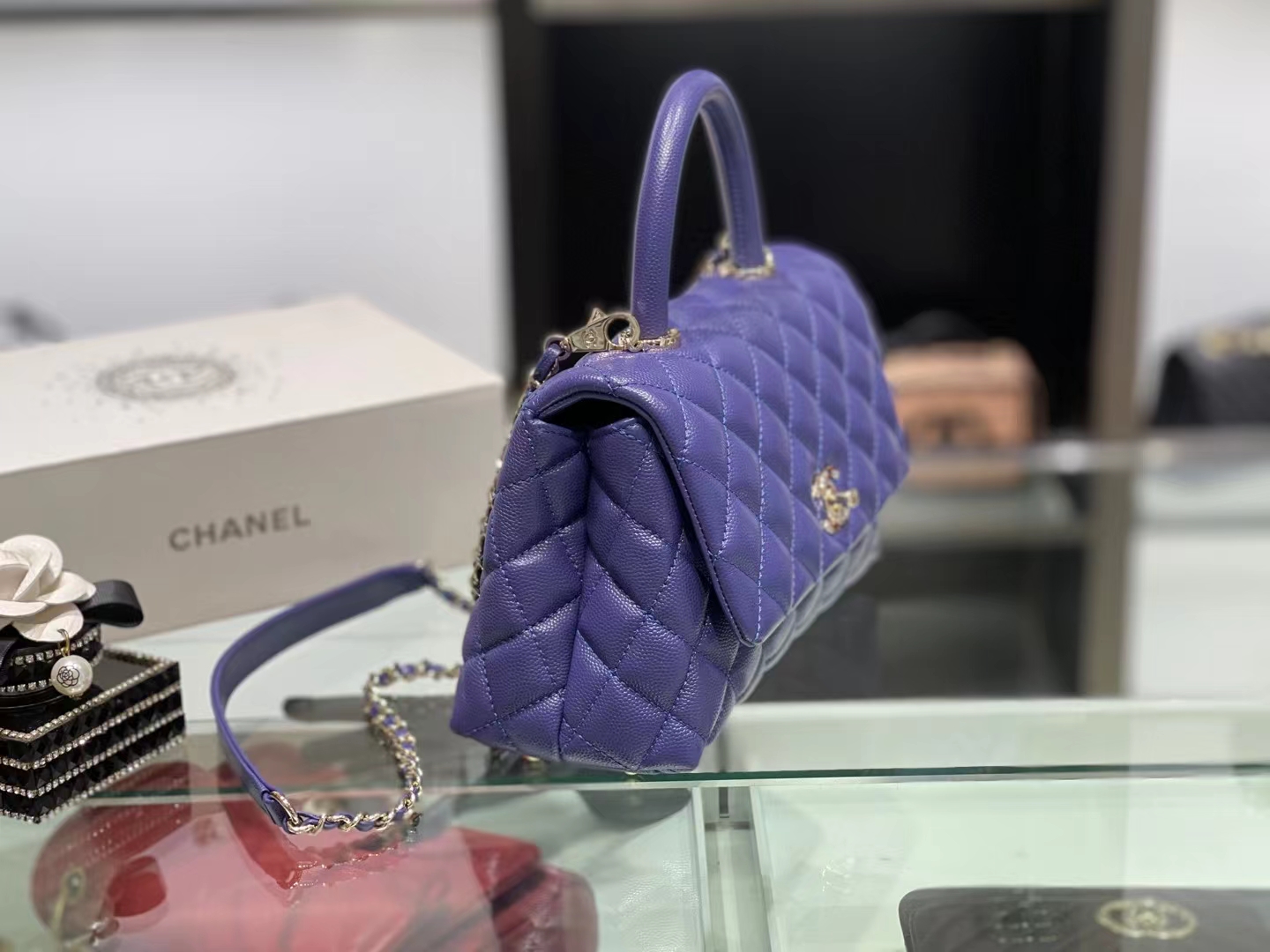 Chanel（香奈儿）????????? 小号 梦幻紫 金链金扣 24cm