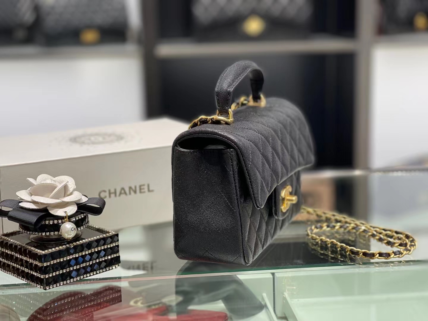 Chanel（香奈儿）2021 新款 早春 cf mini 手柄包 黑色 金扣 金链